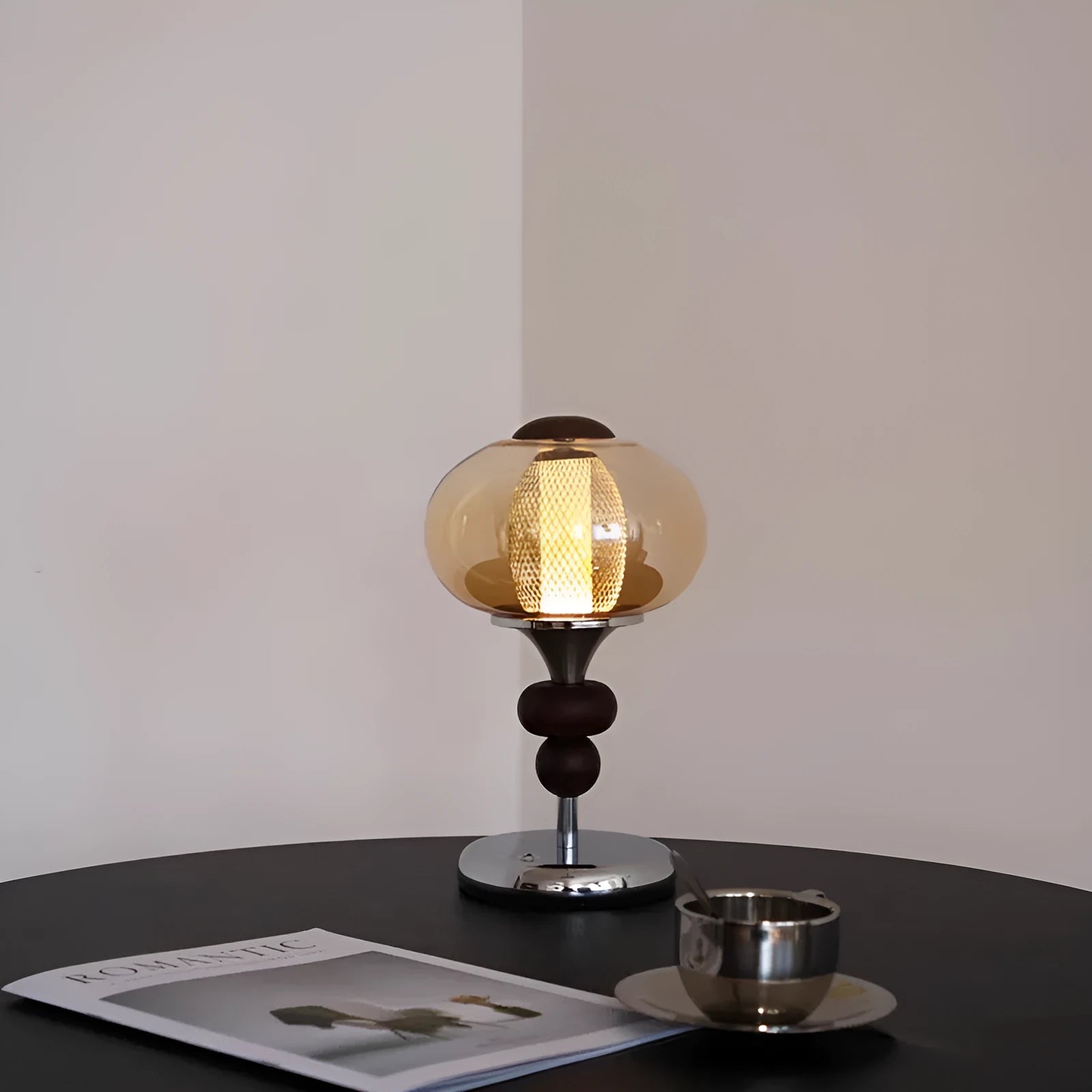 Solid wood retro palace table lamp with touch dimming controls and USB power connection