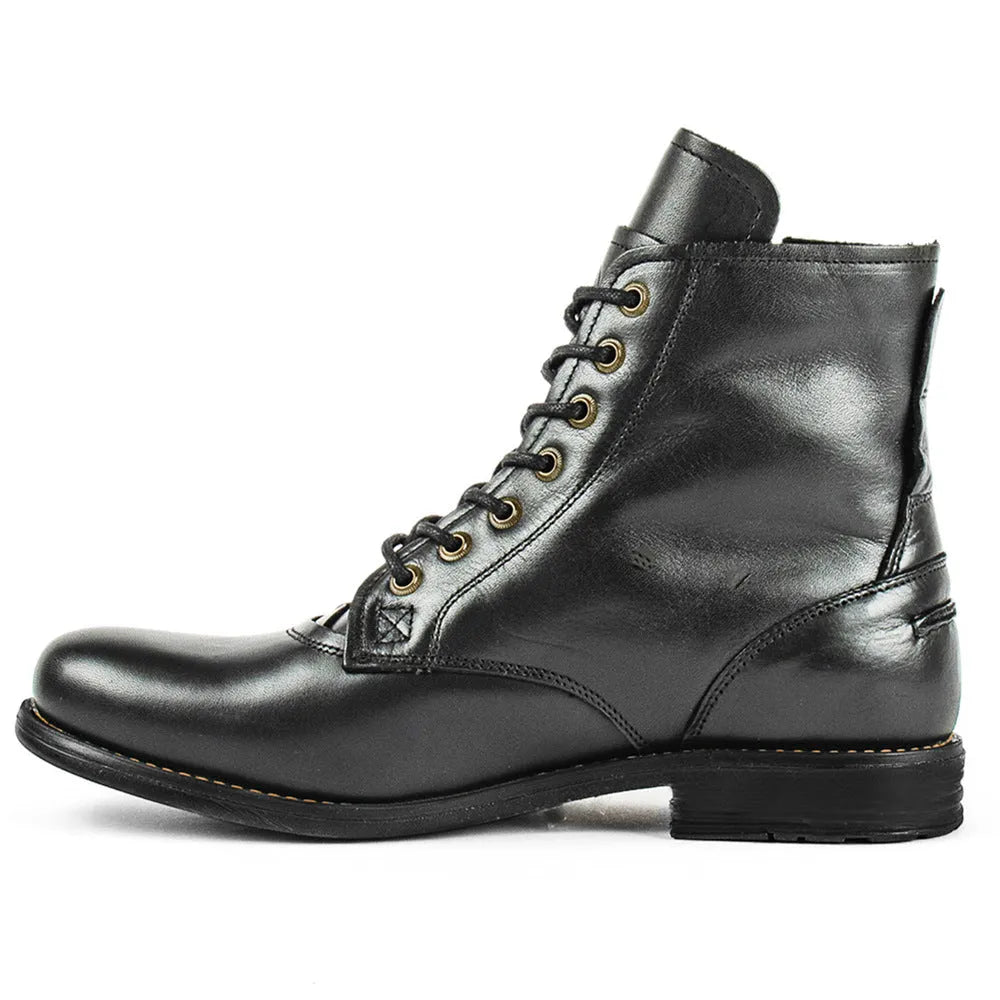 Knight Series two-tone leather boots with side zipper in black and brown colour options