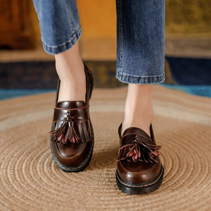 Women's chunky heel loafers with tassel detail in cowhide leather