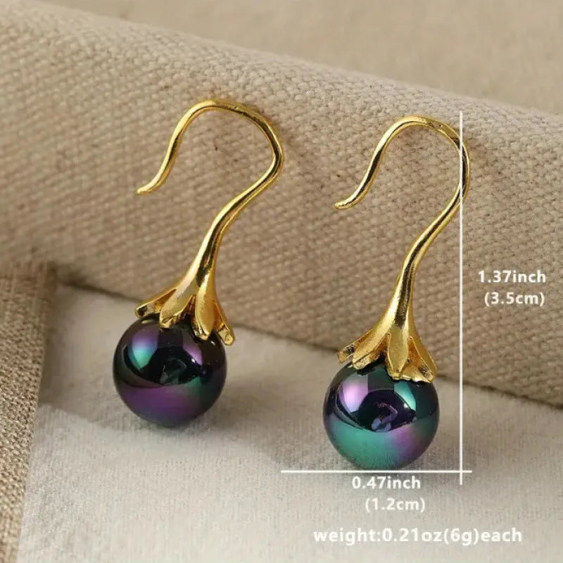 Gold colour retro fashion earrings for women with electroplated alloy construction