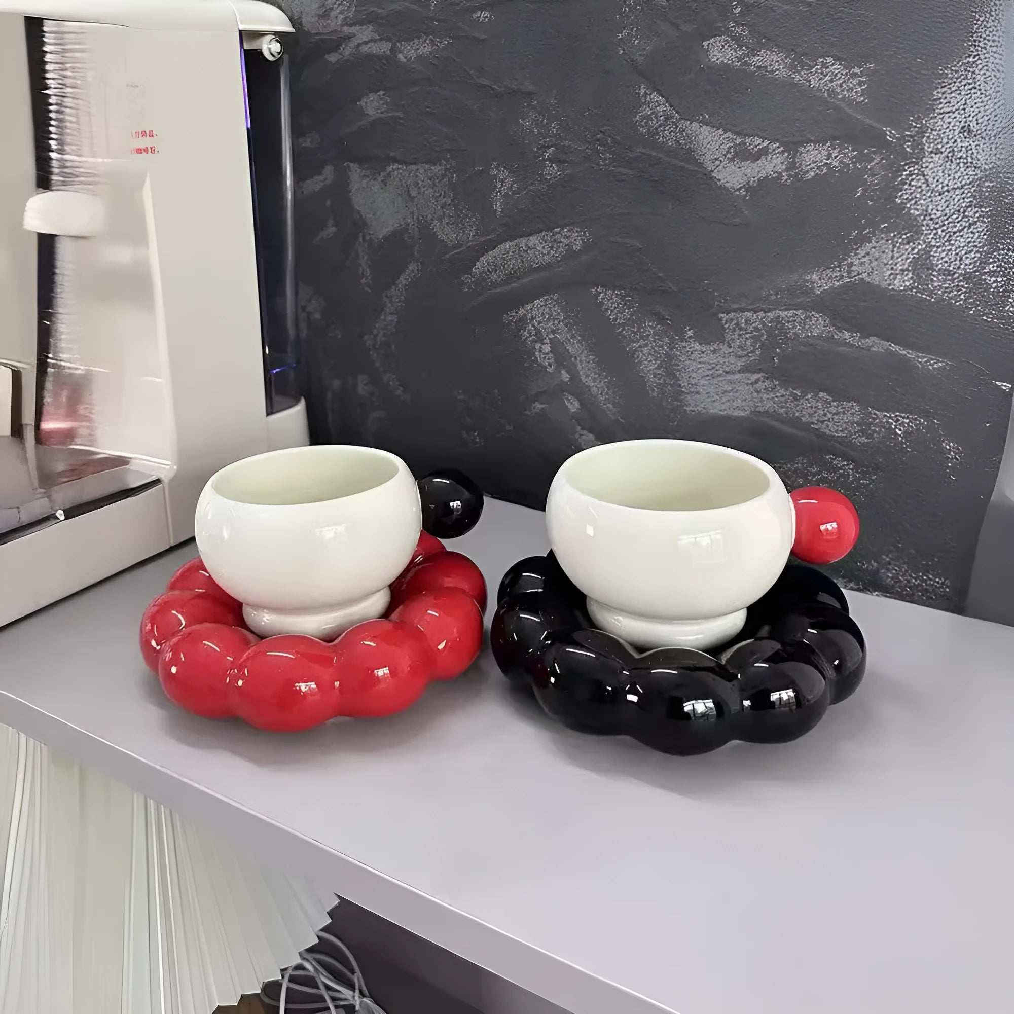 Ceramic coffee cup and saucer set in solid colour with 250ml capacity