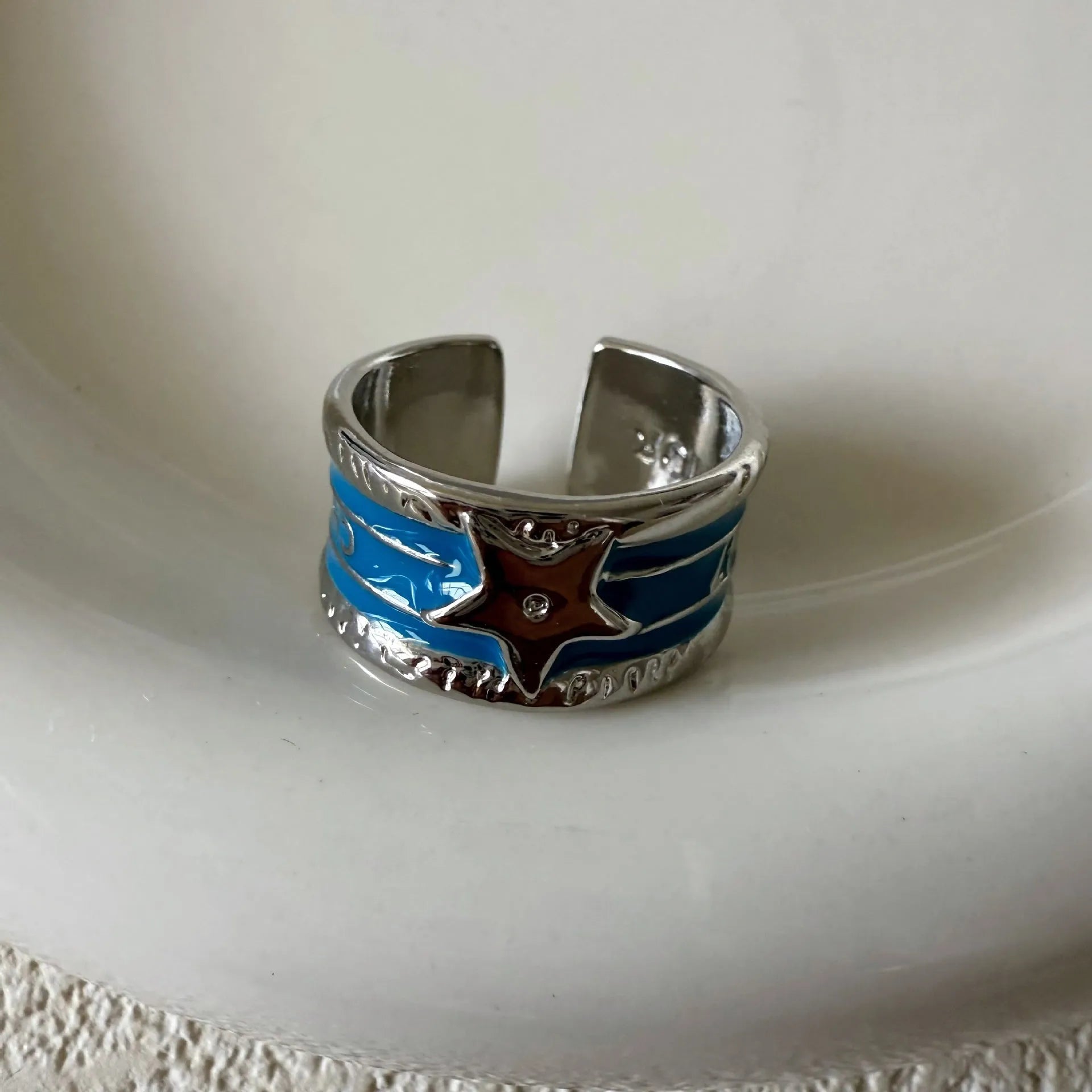 Adjustable geometric copper ring with a distressed XINGX drop oil design in ins style.