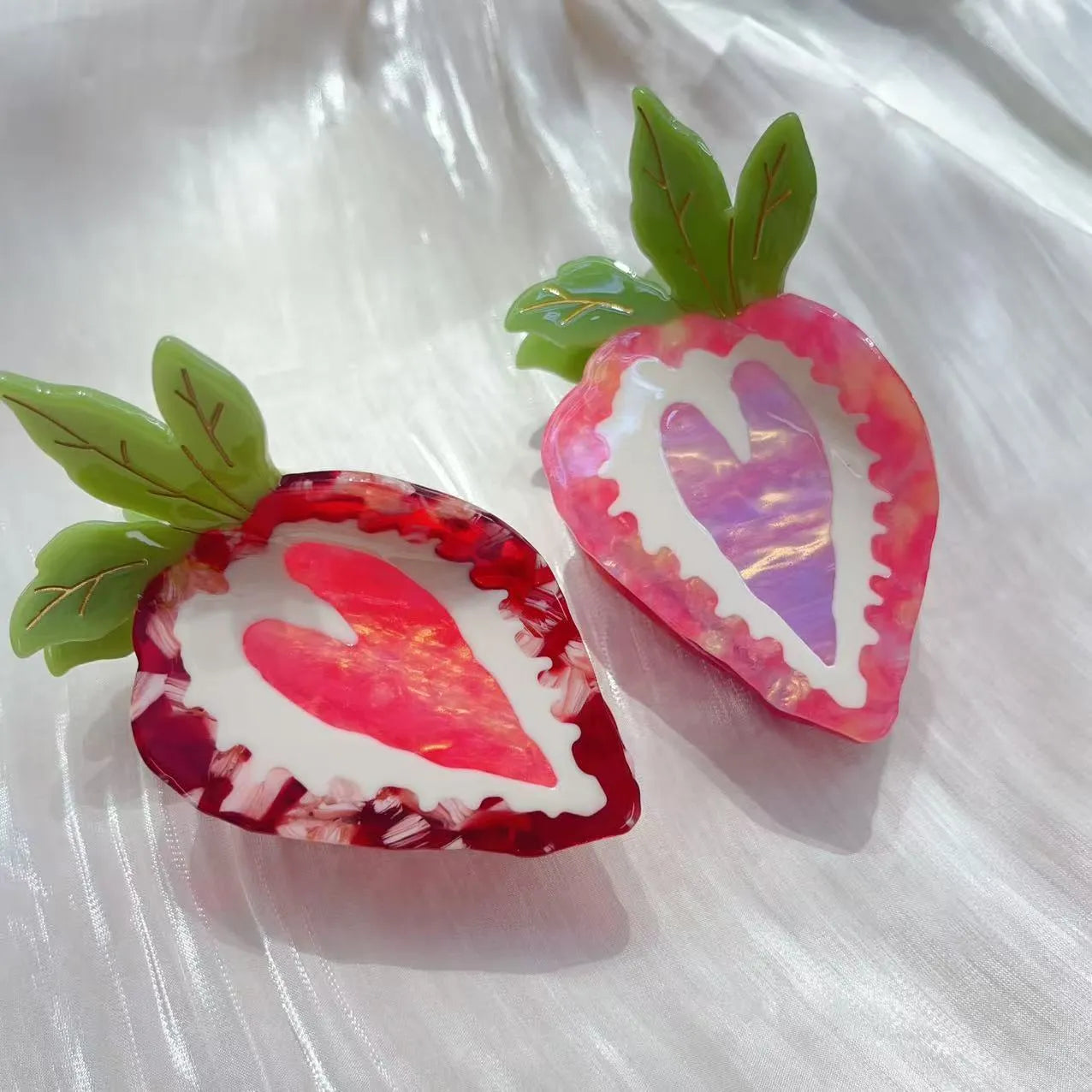 Strawberry hairpin hair clip in pastoral style with manual craftsmanship, available in red and pink colours