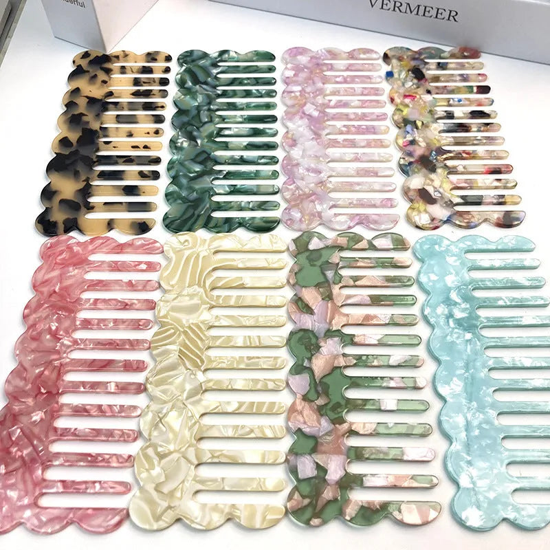 Acetate geometric wave hair comb in apricot colour with retro design elements