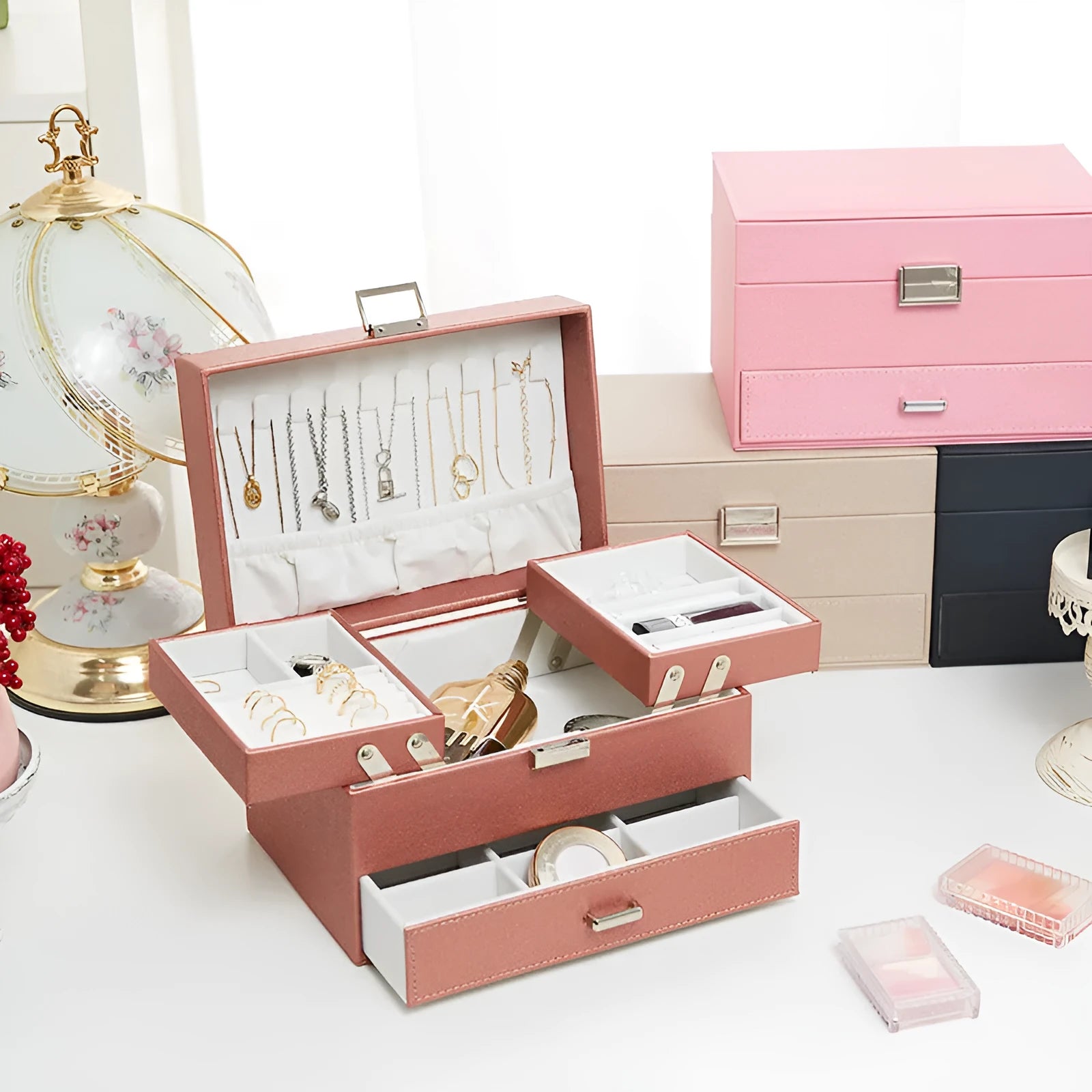 PU leather jewellery storage box in solid colour with 22.5cm dimensions
