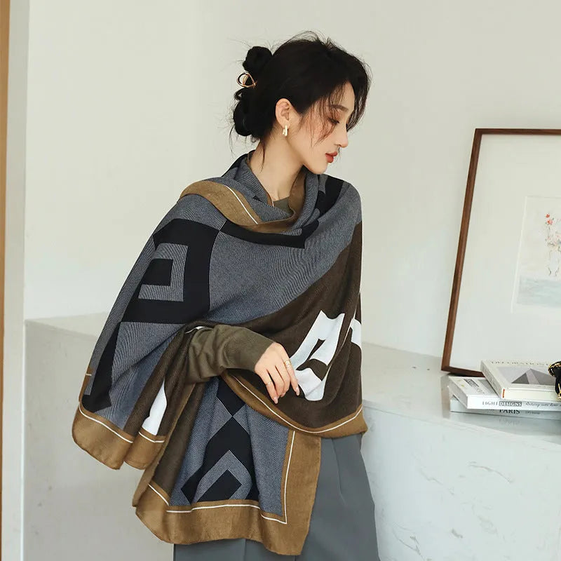 Women's polyester printed scarf in mid-length 180cm by 90cm dimensions for autumn wear