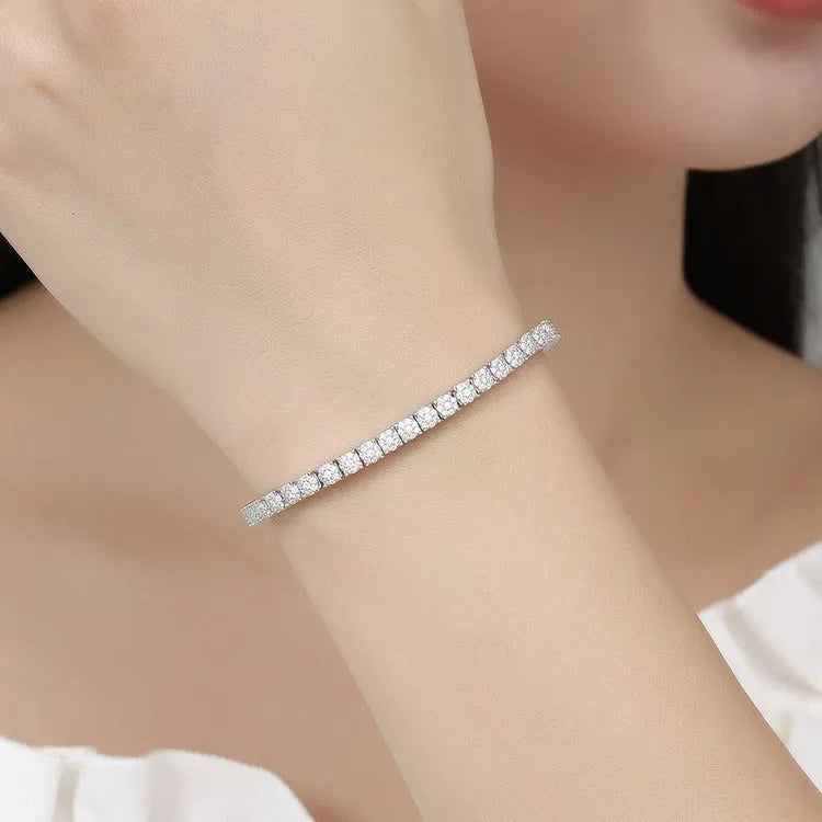 High-grade Light Luxury Rhinestone Bracelet For Women with Special-interest Design Unisex Alloy Geometry Style Travel Commemoration Gift Silver or Gold Claw Chain 17cm 19cm 21cm Sizes Electroplating Finish