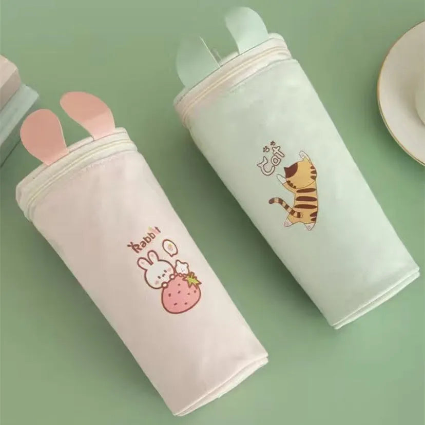 Round canvas pencil case in random colour with cartoon pattern, 193x72mm, for children's school stationery