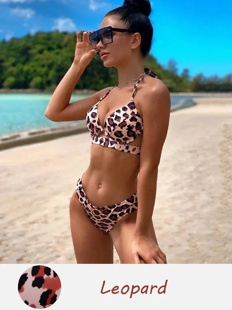 Women's backless skinny bikini swimwear in polyester fabric available in multiple colours