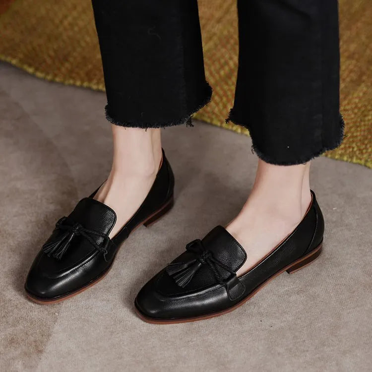Women's vintage round head tassel low-cut shoes with low square heel in brown and black