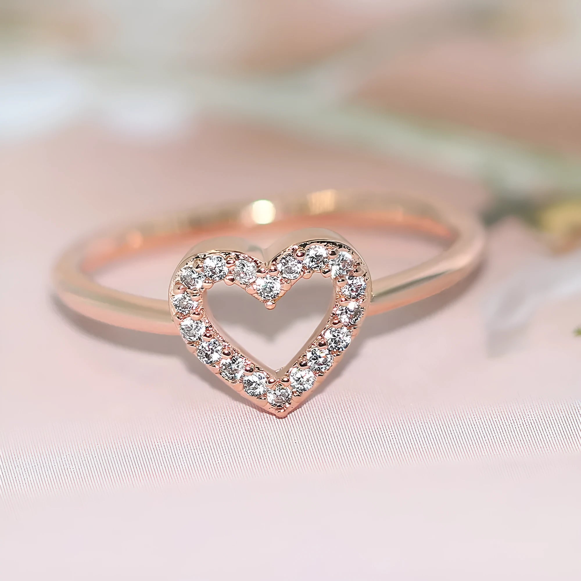 Fashion Fresh Heart ring in gold tone with white stone on copper base, women's size No 7