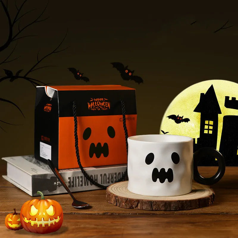 Halloween pumpkin ceramic mug 15cm with handle and spoon in orange or white colours