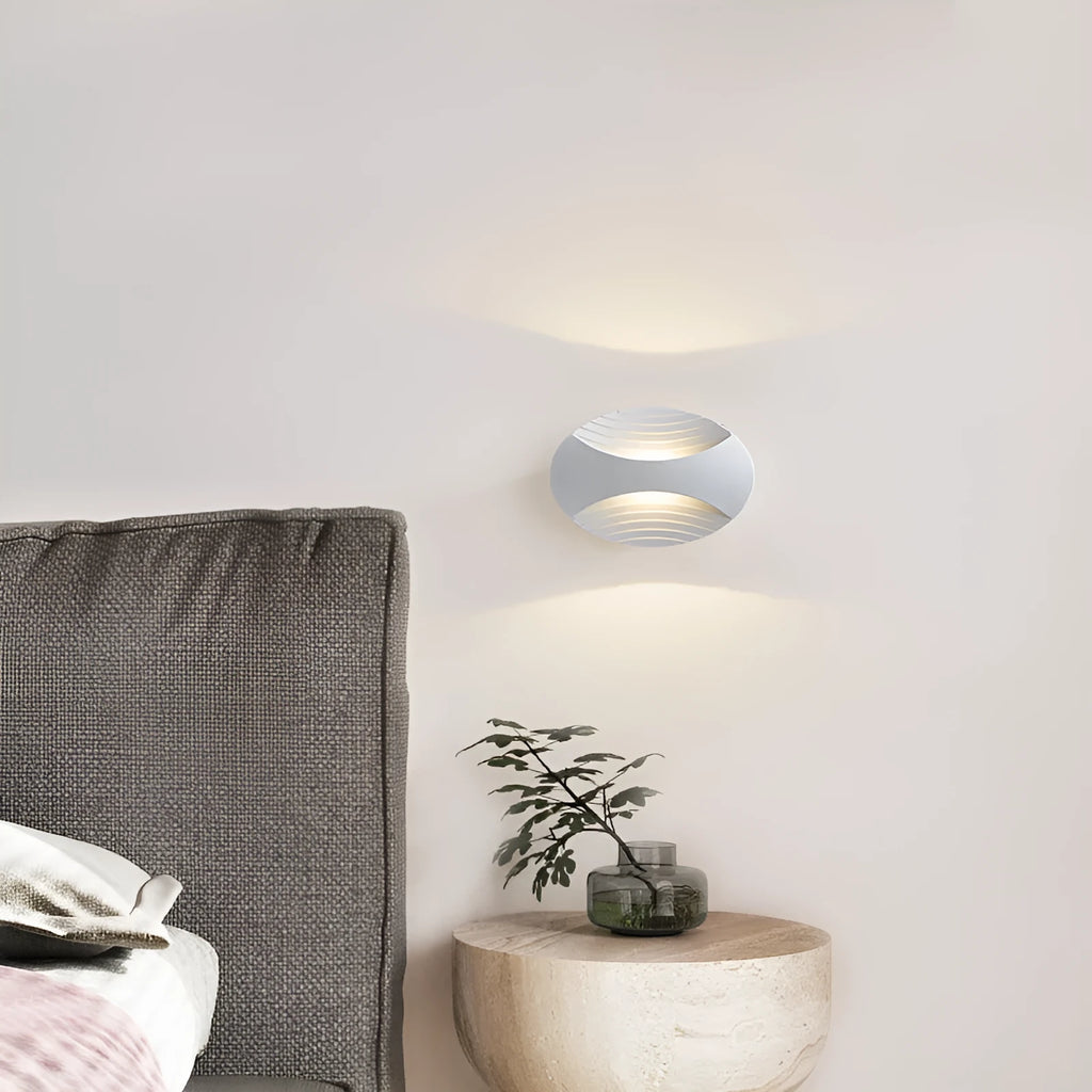 Modern aluminium wall-mounted bedside lamp with IP65 waterproof rating