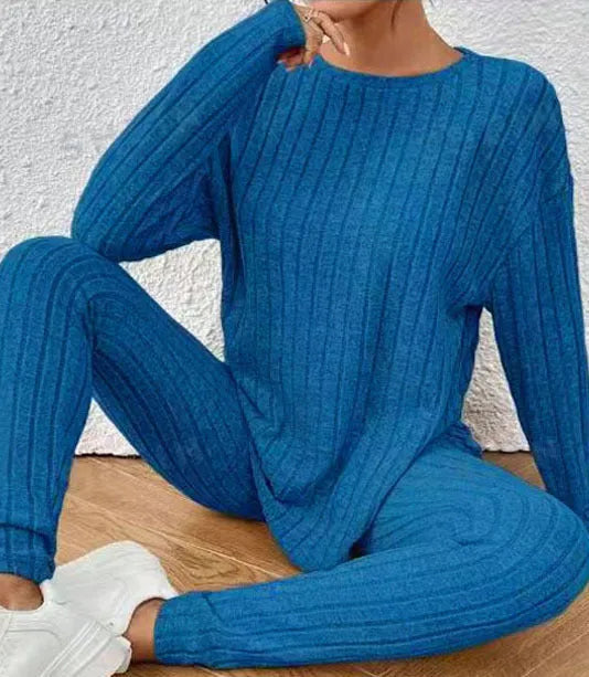 Sunken stripe pattern polyester two-piece homewear set for exercise and casual wear