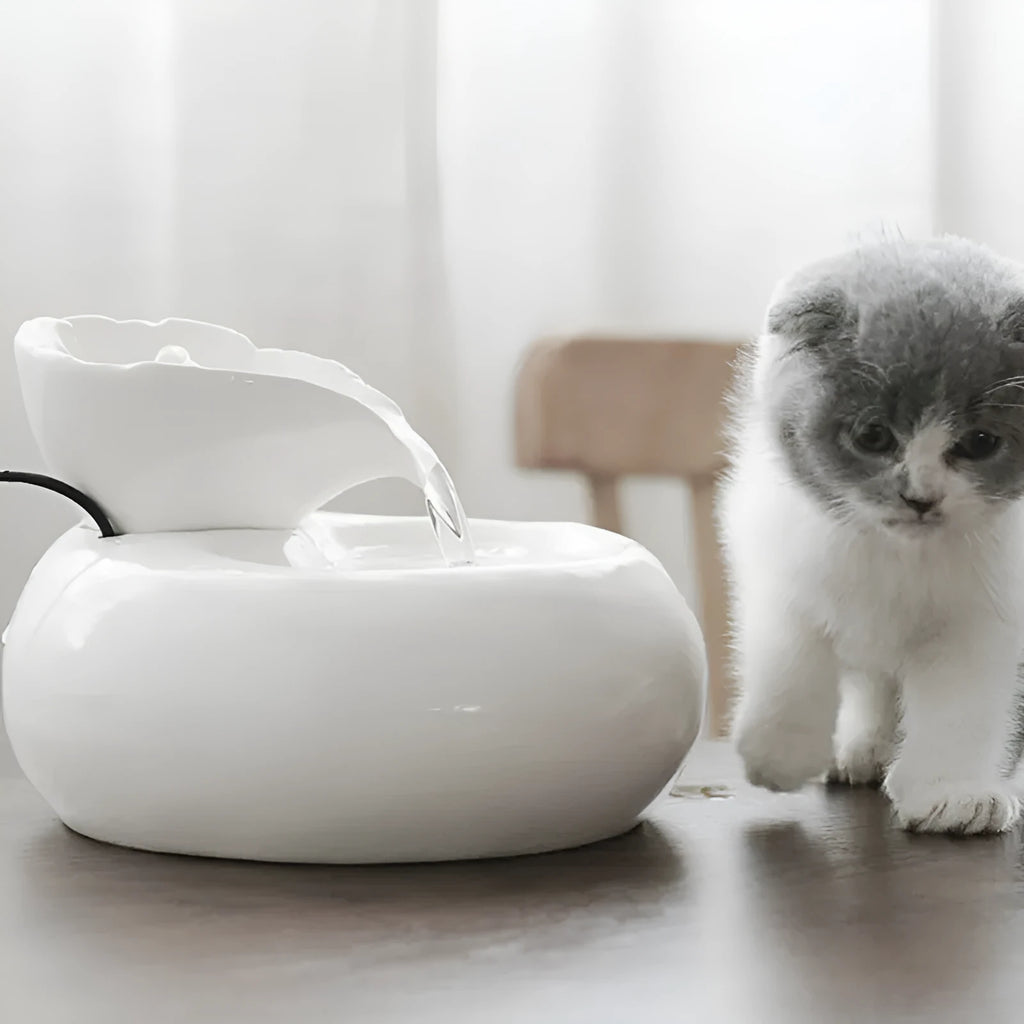 White and pink porcelain leaf automatic cat water dispenser with EU or US plug option