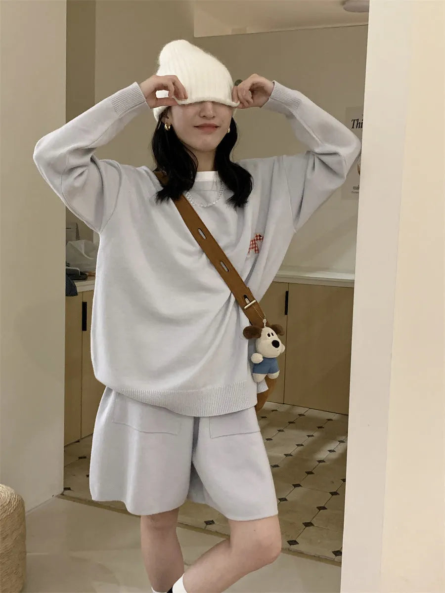 Women's casual sports knitted sweater shorts suit with animal pattern embroidery in Japanese Korean style