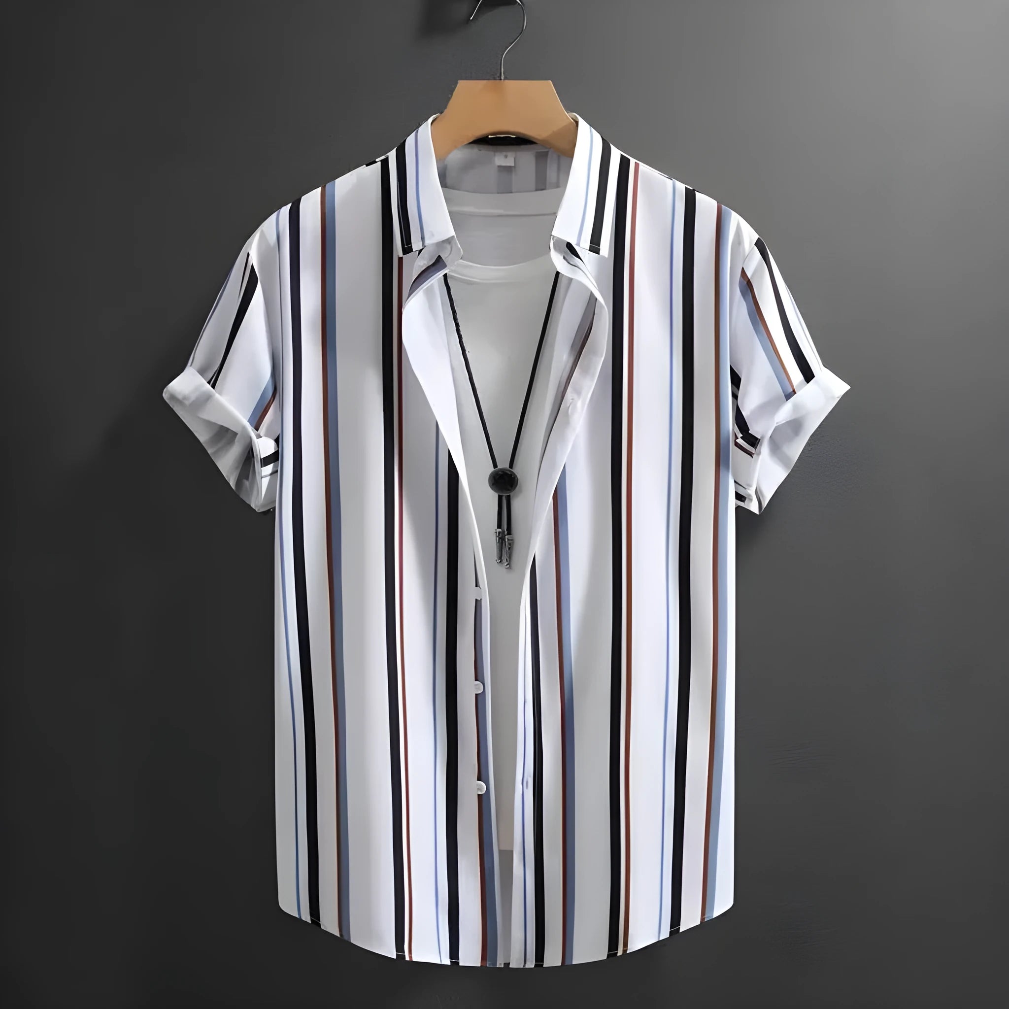 Men's striped short sleeve shirt with stand collar in loose fit casual style