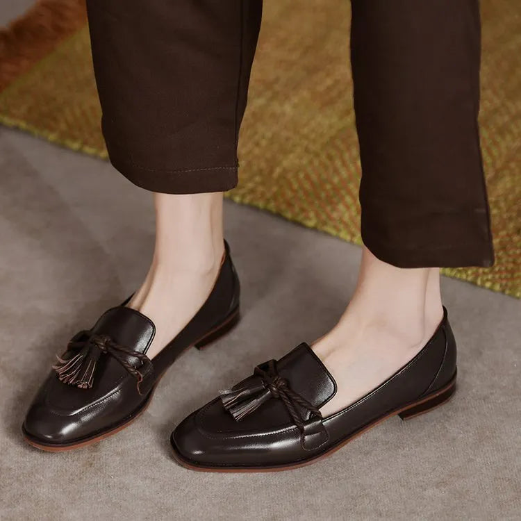 Women's vintage round head tassel low-cut shoes with low square heel in brown and black