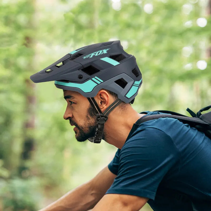 Lightweight integrated bicycle helmet for adults, L size 58-61 cm, available in army green colour