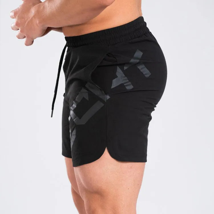 Men's knee-length quick-dry training shorts in nylon fabric for summer running and sports