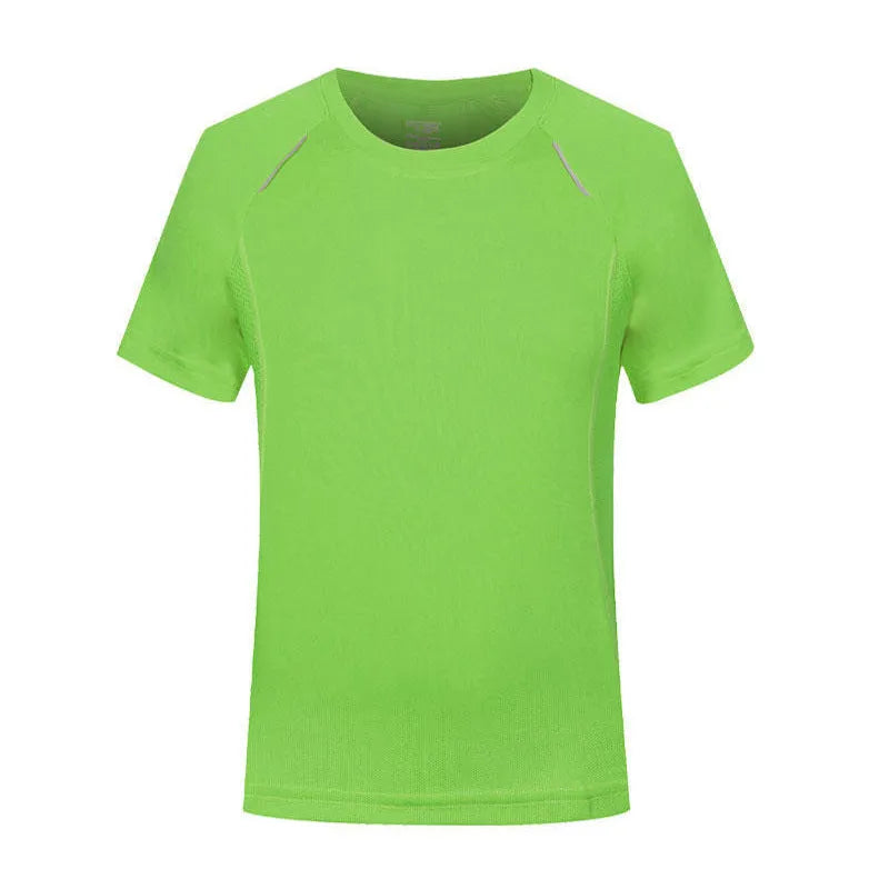 Men's slim fit quick-dry round neck t-shirt in solid colour on a white background.