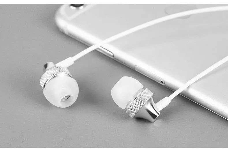 Auricular Metal Fever heavy bass copper in-ear headphones with microphone on wheat cable in black colour
