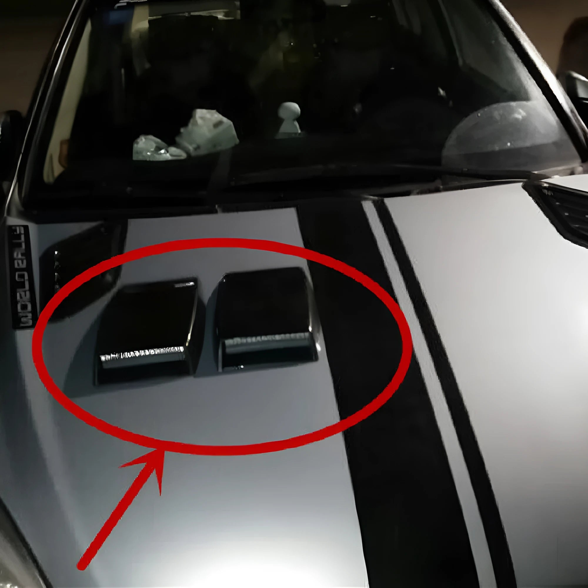 Car decoration air vent accessory in ABS plastic available in black, silver, or white colours