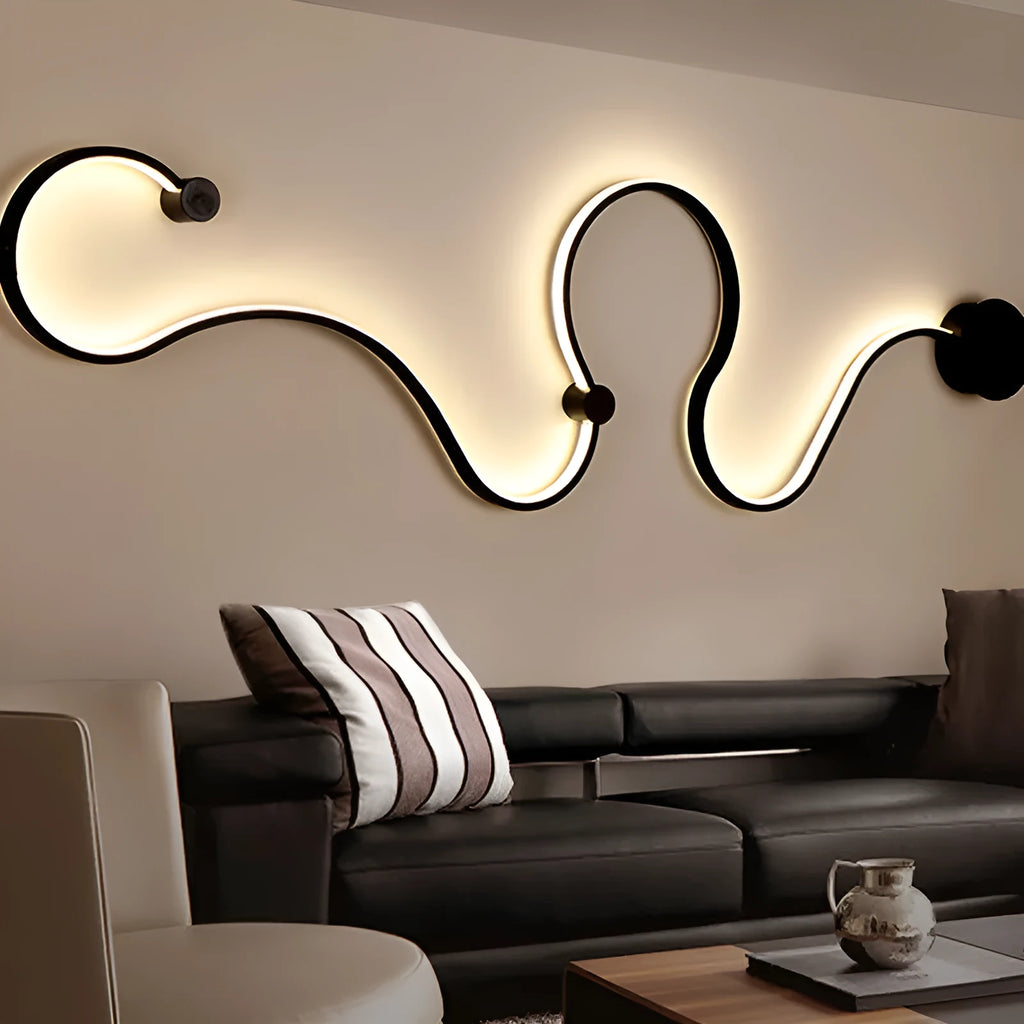 Modern aluminium LED wall lamp in black finish with adjustable dimming and colour temperature options