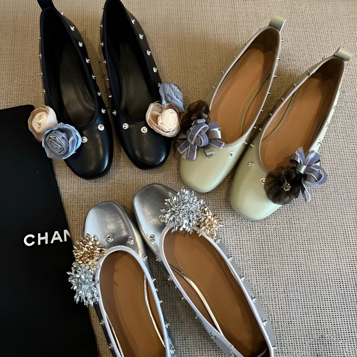 Women's DIY flower rivet Mary Jane shoes in sheepskin with buckle and rubber sole