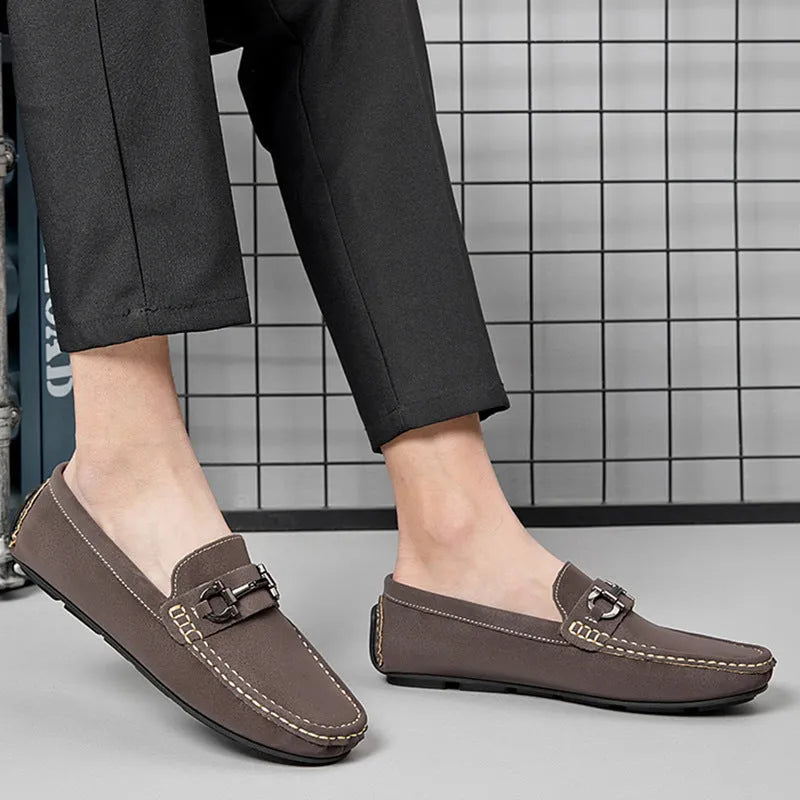 Men's casual leather loafers with round toe and rubber sole in beige, black and brown colour options