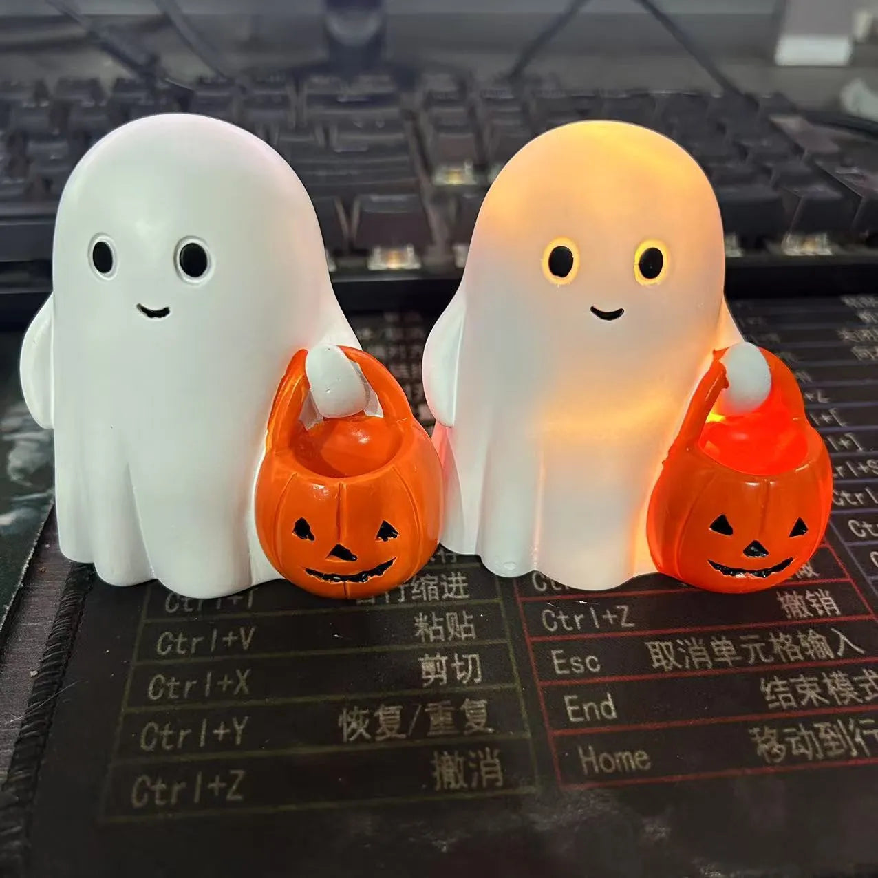 Cute ghost pumpkin desktop ornament made from resin and plastic, non-luminous version