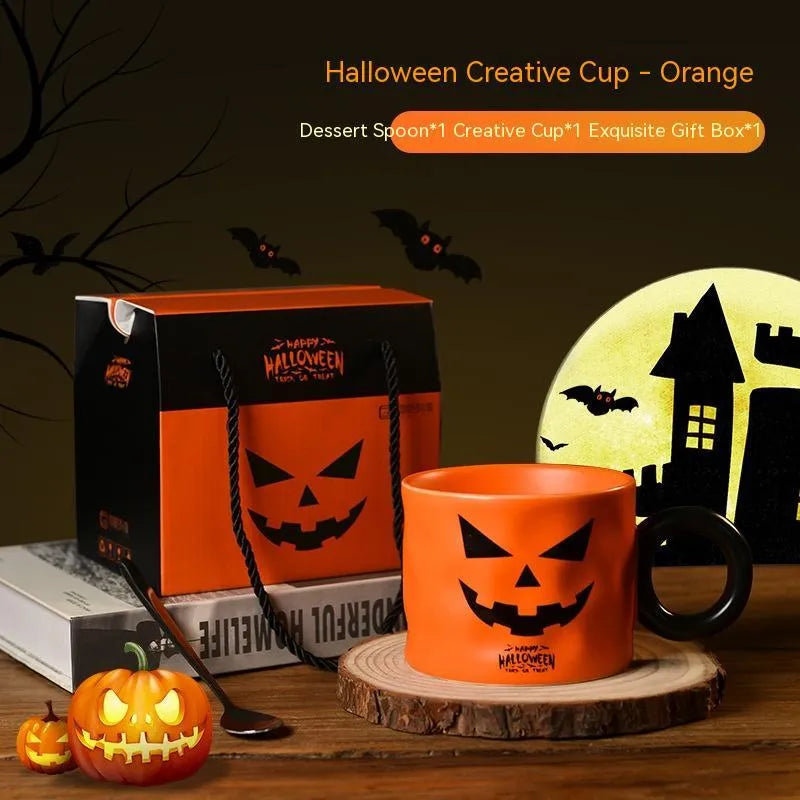 Halloween pumpkin ceramic mug 15cm with handle and spoon in orange or white colours