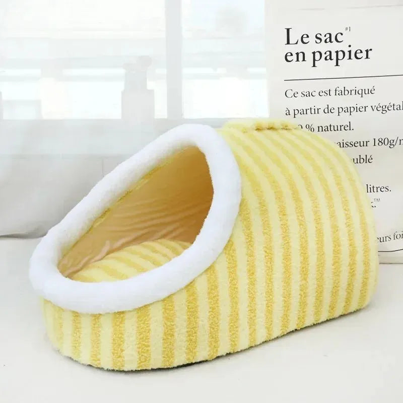 Thickened 3D dog bed with removable sponge interior in striped pattern