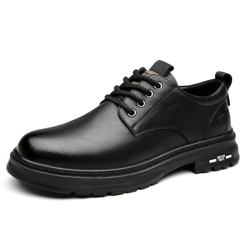 Men's black retro casual leather shoes with artificial PU upper and round toe on a neutral background.