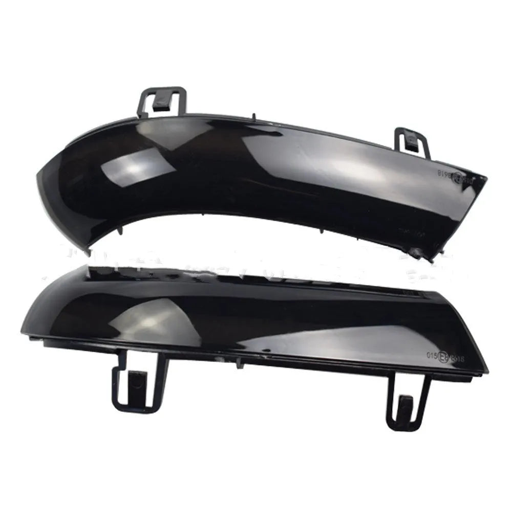 Volkswagen dynamic running water turn signal light unit for Golf MK5 and compatible models.