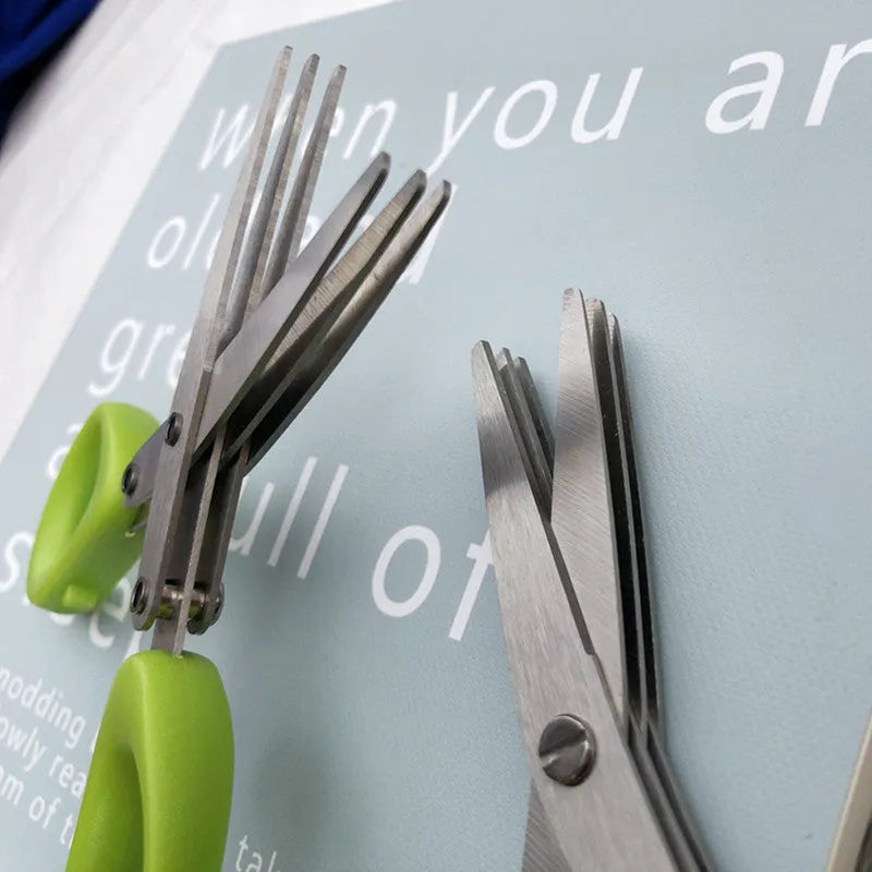 Green stainless steel multi-layer onion scissors for cutting herbs and seaweed