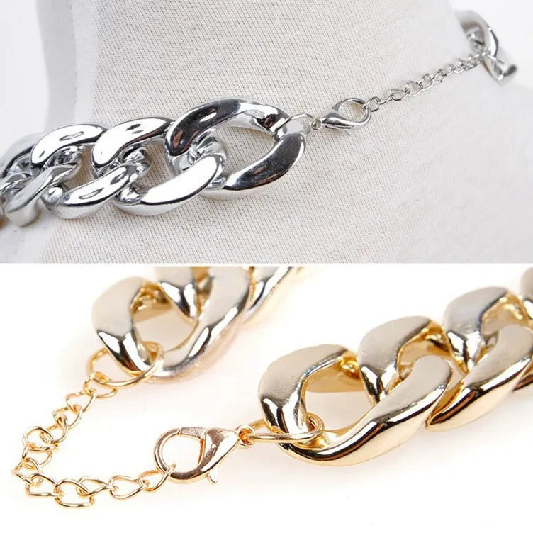 Gold colour dog chain collar with twisted piece design and buckle for small to medium dogs