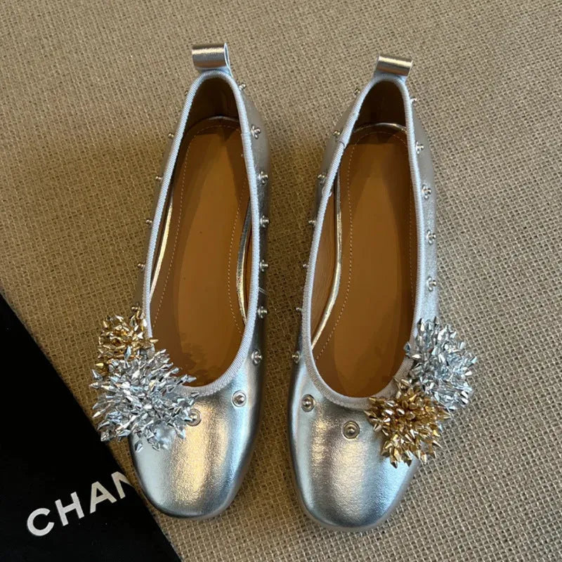 Women's DIY flower rivet Mary Jane shoes in sheepskin with buckle and rubber sole