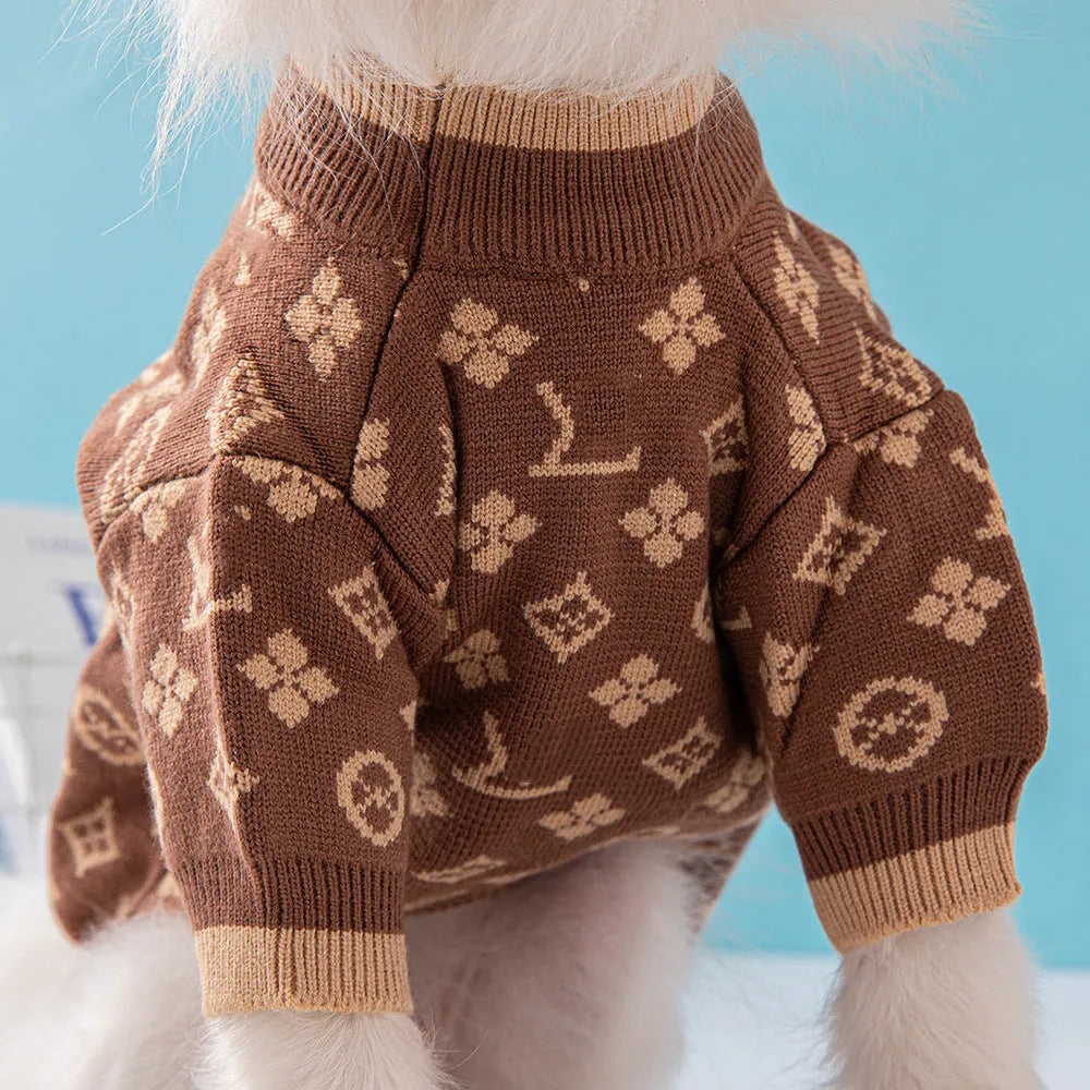 Thick wool dog sweater for autumn and winter in monochrome and two-tone colours.