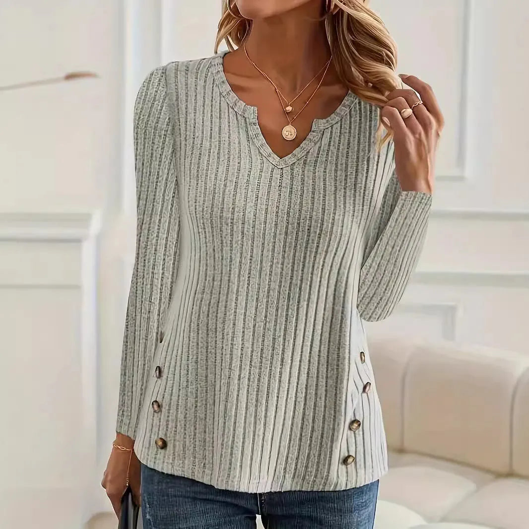 Men's casual button-front knitted sweater in solid colour with regular sleeves