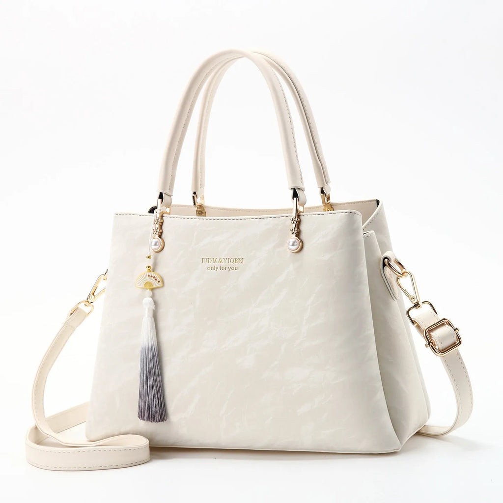 Women's large capacity PU leather handbag in horizontal square shape with outer slit pocket
