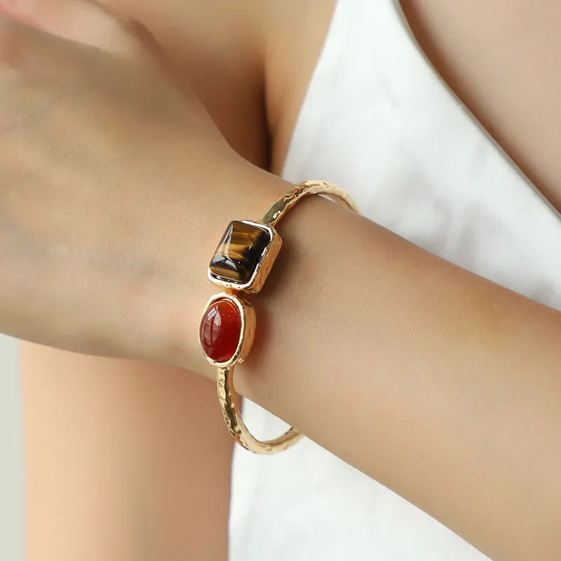 Retro quadrilateral imitation jewellery bracelet in zinc alloy, multiple colour options including DNXB04106
