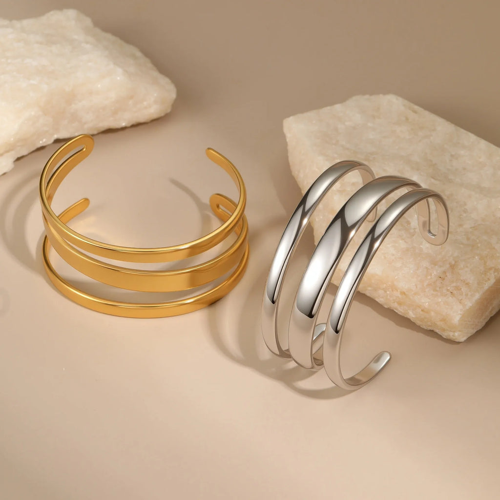 Women's stainless steel geometric line bracelet with 18K gold plating and simple opening clasp