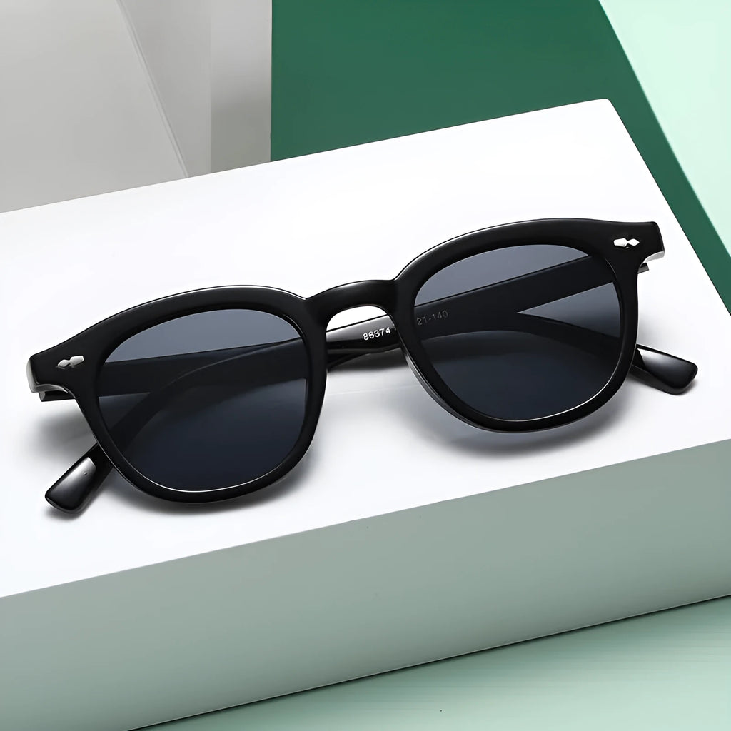 Retro round fashion sunglasses with PC frame and lenses in beige colour option