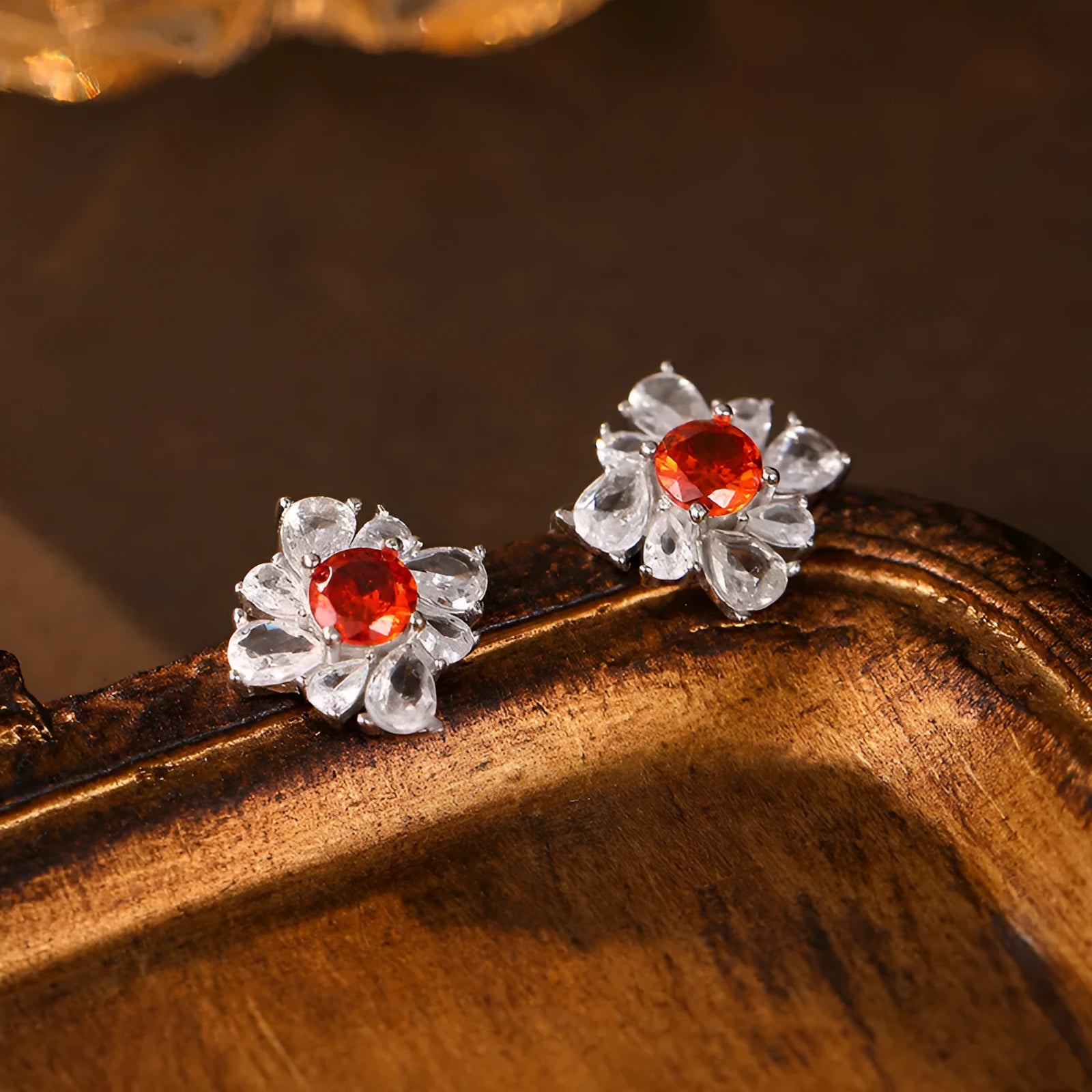Retro geometric women's earrings in sterling silver with white gold electroplating and pigeon red tones