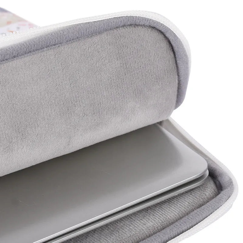 White waterproof 14 inch laptop bag made from PU leather with anti-seismic protection