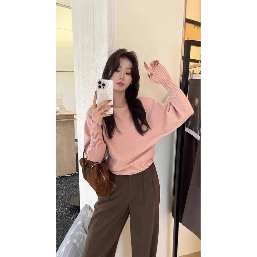 Women's viscose pullover blouse in seven colours with regular long sleeves