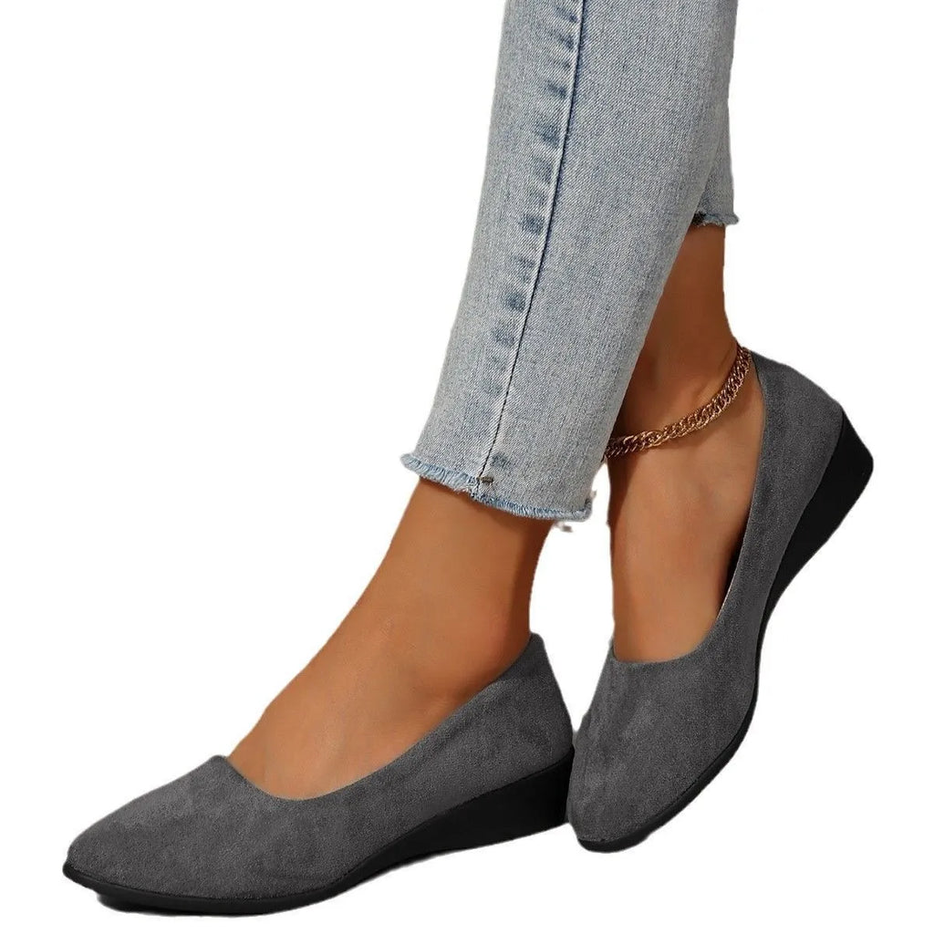 Women's plus size casual wedge shoes with pointed toe and low rubber sole in suede