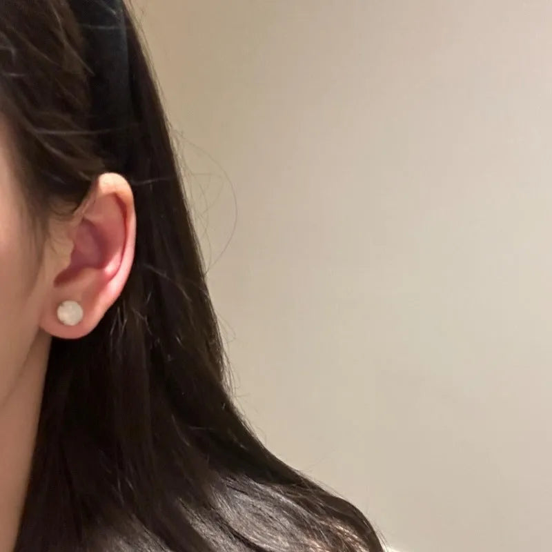 Round chalcedony stud earrings with four-claw setting in Chinese retro style