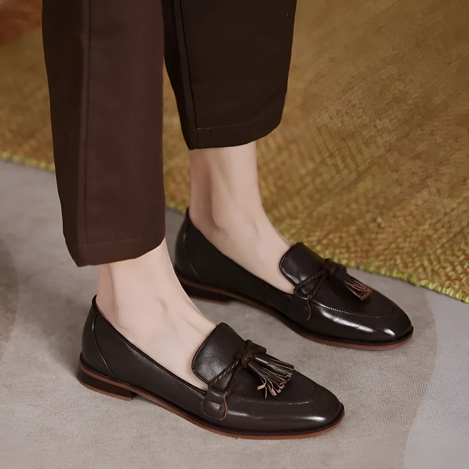 Women's vintage round head tassel low-cut shoes with low square heel in brown and black